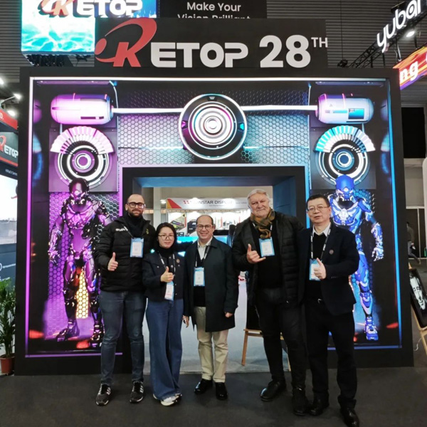 ISE 2025 | 海外展會(huì)首秀，戶外新品重磅發(fā)布！數(shù)字廣告發(fā)布新紀(jì)元